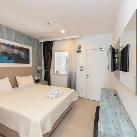 Charming Seafront With Apartment *