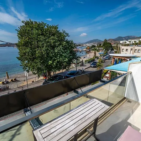 Charming Seafront With Bodrum