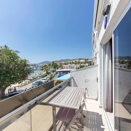 Charming Seafront With Apartamento Bodrum