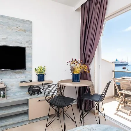 Charming Seafront With Apartamento *