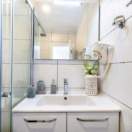 Apartamento Charming Seafront With Bodrum